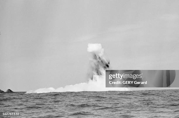 The Island Of Syrtlingur Rises In 1965. Islande, 31 mai 1965, une éruption volcanique sous-marine avec émission de lave, entre mai et octobre, crée...