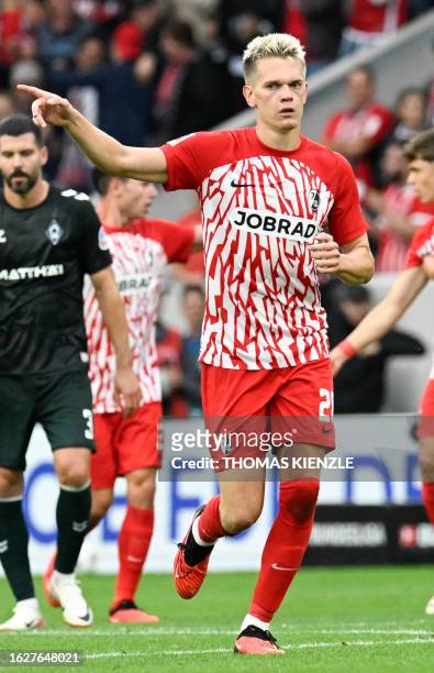 Freiburg's German defender Matthias Ginter reacts during the German first division Bundesliga football match between SC Freiburg and Werder Bremen in...