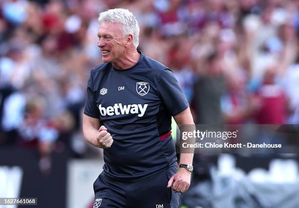 Manager of West Ham David Moyes celebrates at full time during the Premier League match between West Ham United and Chelsea FC at London Stadium on...