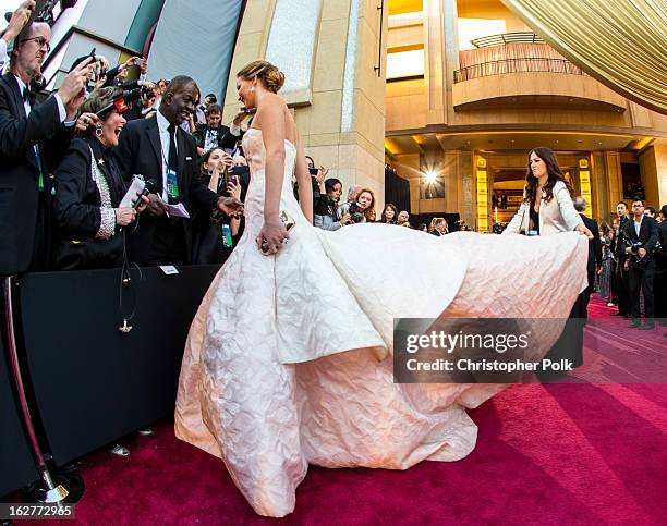 Actress Jennifer Lawrence arrives at the Oscars held at Hollywood & Highland Center on February 24, 2013 in Hollywood, California.