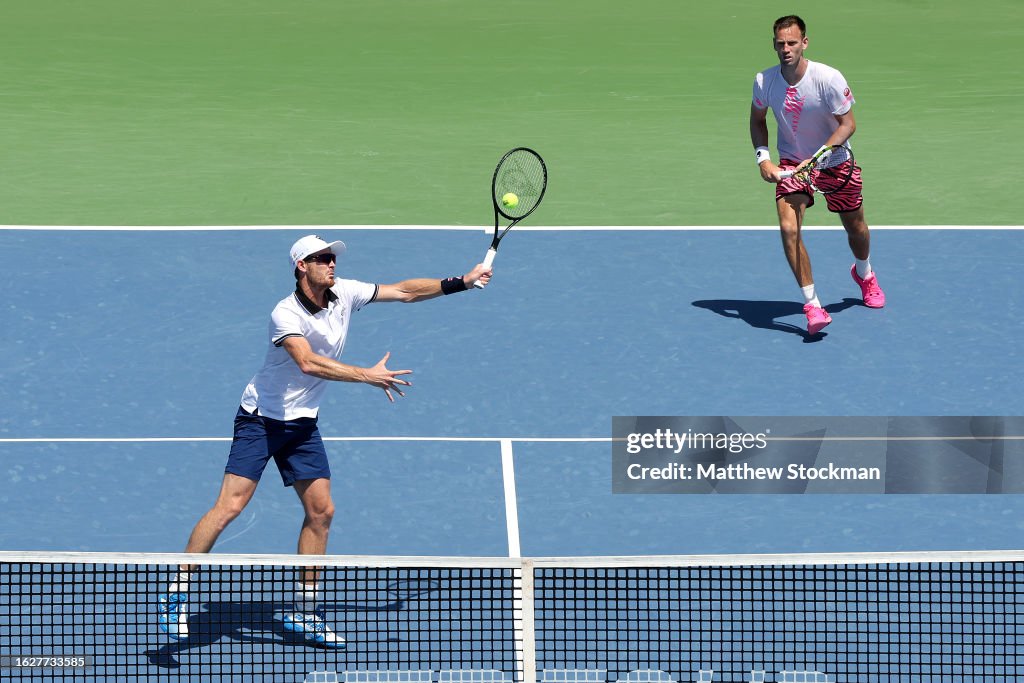 Jamie Murray of Great Britain and Michael Venus of New Zealand play Jamie Murray of Great Britain and Michael Venus of New Zealand play