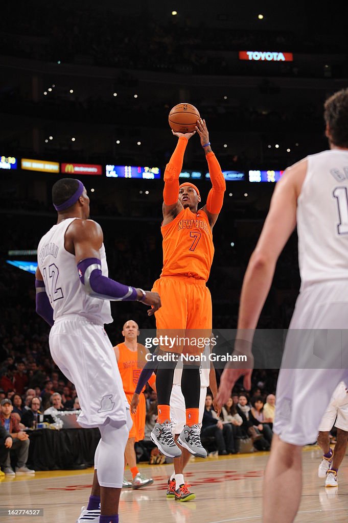 New York Knicks v Los Angeles Lakers