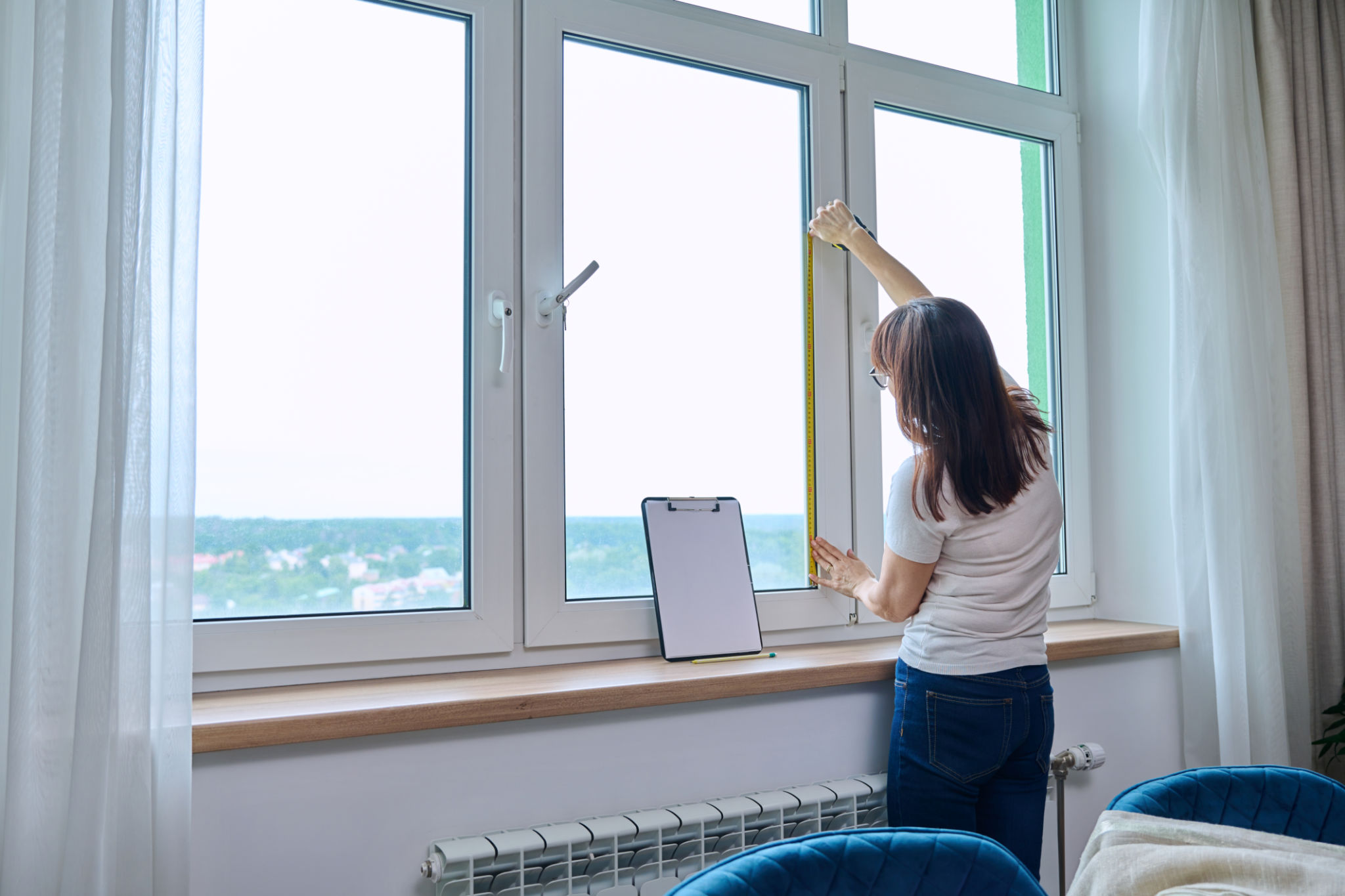 installing blinds