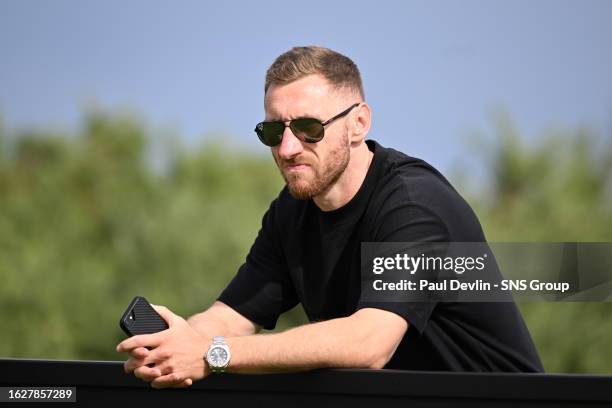 Dundee Utd's Louis Moult watches on during a St Andrews Bay Championships at the Fairmont, on August 27 in St Andrews, Scotland.