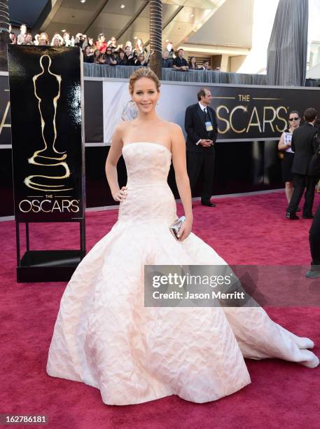 Actress Jennifer Lawrence arrives at the Oscars at Hollywood & Highland Center on February 24, 2013 in Hollywood, California.