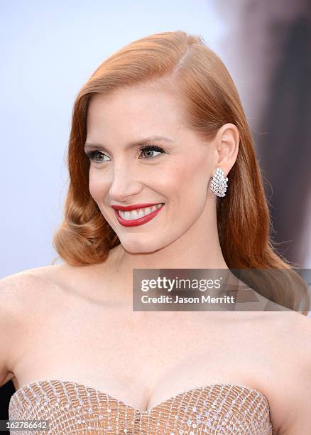 Actress Jessica Chastain arrives at the Oscars at Hollywood & Highland Center on February 24, 2013 in Hollywood, California.