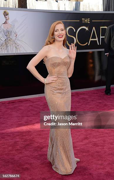 Actress Jessica Chastain arrives at the Oscars at Hollywood & Highland Center on February 24, 2013 in Hollywood, California.