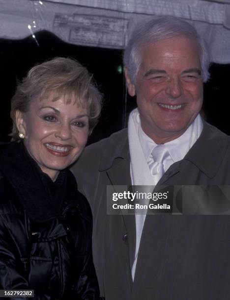 Nick Clooney and Nina Clooney attend the premiere of "O Brother, Where Art Thou" on December 19, 2000 at the Ziegfeld Theater in New York City.