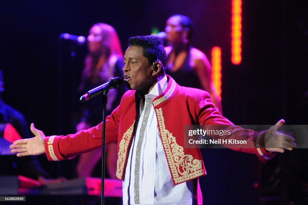 The Jacksons Perform In Manchester