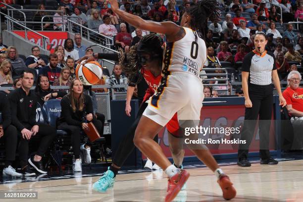 Rhyne Howard of the Atlanta Dream dribbles the ball during the game against the Indiana Fever on August 27, 2023 at Gainbridge Fieldhouse in...