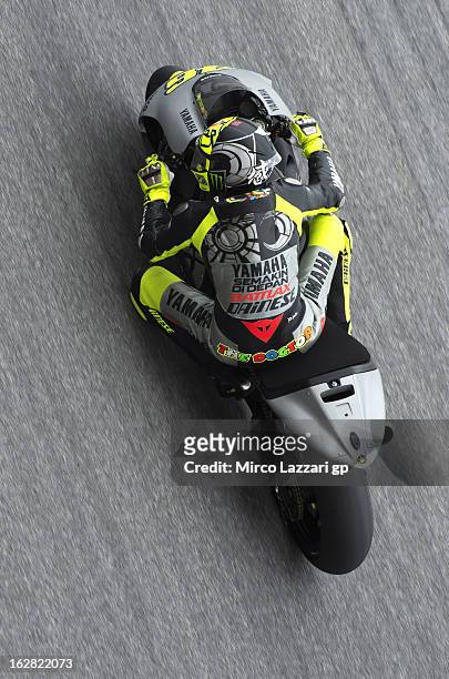 Valentino Rossi of Italy and Yamaha Factory Racing rounds the bend during MotoGP Tests in Sepang - Day Three at Sepang Circuit on February 28, 2013...