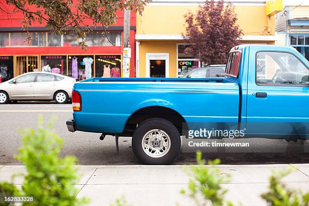 blue lkw-bett - pick up truck stock-fotos und bilder