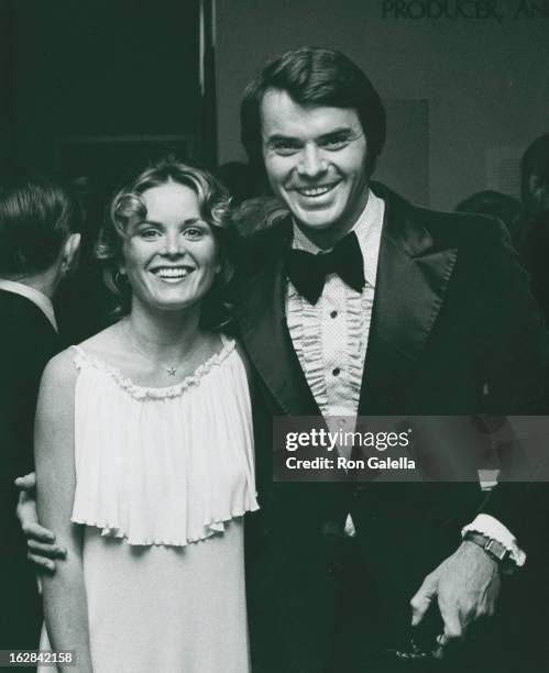 Actor Robert Urich and actress Heather Menzies attending the screening of "Robin and Marian" on March 26, 1976 at the Academy Theater in Beverly...