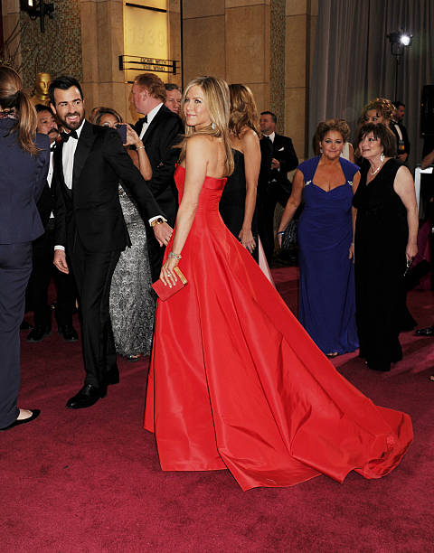 Jennifer Aniston arrives at the 85th Annual Academy Awards at Dolby Theatre on February 24, 2013 in Hollywood, California.