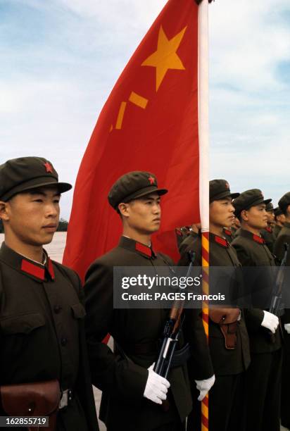 Drapeau Chinois Photos and Premium High Res Pictures - Getty Images