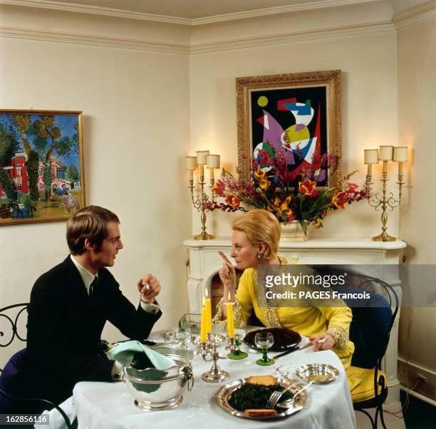 Rendezvous With Michele Morgan And His Son. C'est la dernière soirée de célibataire de Mike MARSHALL : il dîne seul avec sa mère, Michèle MORGAN,...