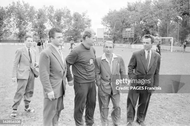 équipe De Suisse De Football Photos and Premium High Res Pictures