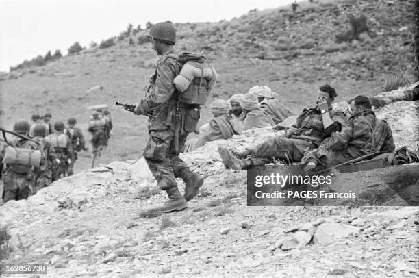 French Forces Operations On The Algeria-Morocco Border. Le 20 avril 1956, l'offensive des forces françaises contre les fellagha, à la frontière...