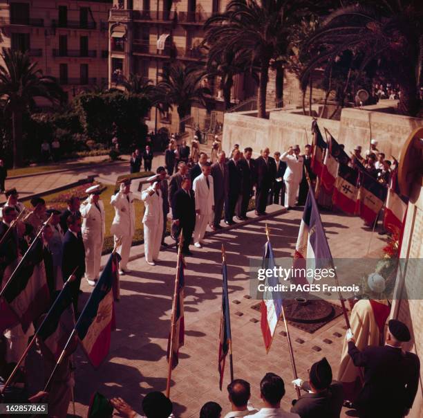 Parade Of July 14Th, 1956 In Algiers. En Algérie, à Alger, le 14 juillet 1956, lors du défilé de la fête nationale, Robert LACOSTE, ministre de...