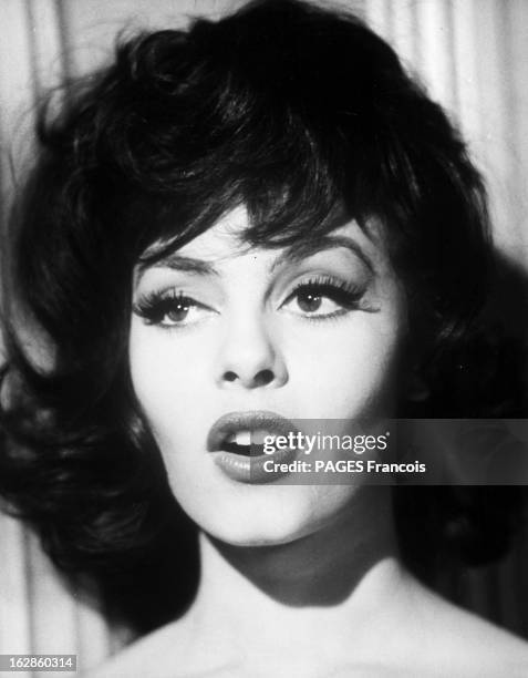 Michele Mercier In The Film 'The Second Truth' And 'Angelique'. 6 janvier 1966, portrait de l'actrice Michèle MERCIER de face, la bouche ouverte....