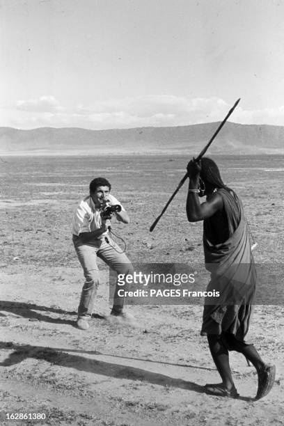 Press Conference Of Claude Lelouch And Shooting. France, 13 avril 1967, le réalisateur, producteur, scénariste et cadreur Claude LELOUCH vient de...