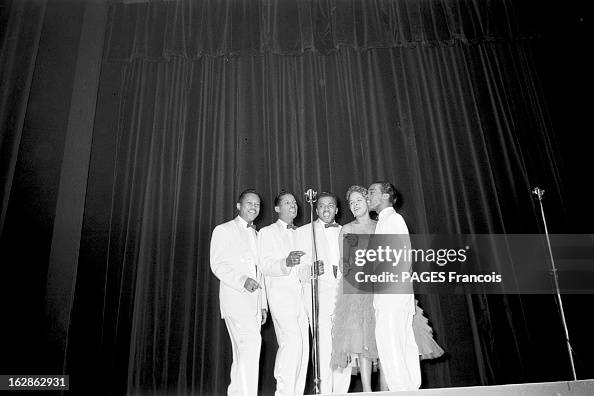Group "The Platters" In Concert At The Olympia Group "The Platters" In Concert At The Olympia