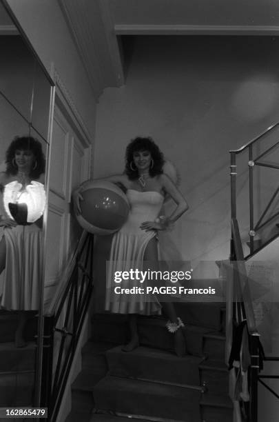 Rendezvous With Jacqueline Bisset. France, Paris, 10 décembre 1978, l'actrice anglaise Jacqueline BISSET ici dans la capitale française, loin de sa...