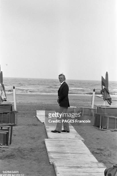 Deauville Festival 1987. En septembre 1987, dans le cadre de la douzième édition du Festival du cinéma américain de Deauville, l'acteur Kirk DOUGLAS,...