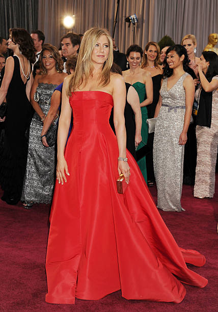 Jennifer Aniston arrives at the 85th Annual Academy Awards at Dolby Theatre on February 24, 2013 in Hollywood, California.