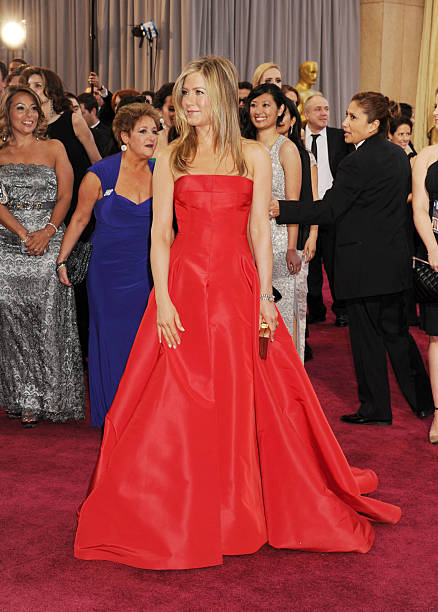 Jennifer Aniston arrives at the 85th Annual Academy Awards at Dolby Theatre on February 24, 2013 in Hollywood, California.