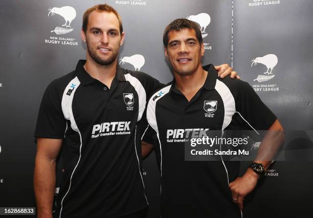 Kiwis coach Stephen Kearney poses with new captain Simon Mannering during the New Zealand Rugby League Captain Announcement at NZRL Headquarters on...