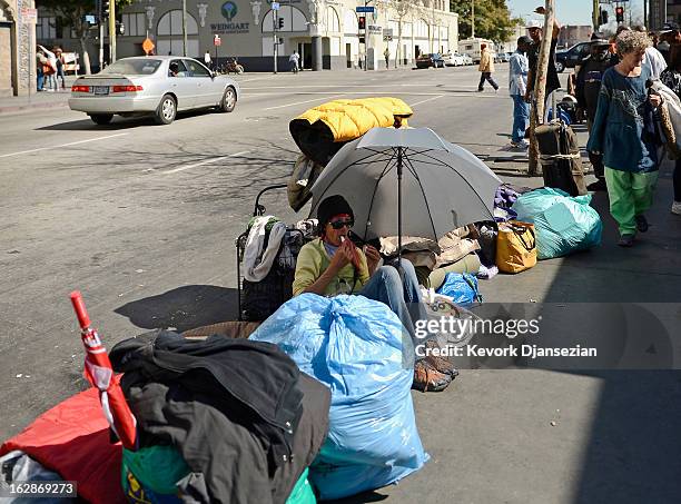 Homeless Connection Line Homeless Line Photos and Premium High Res Pictures - Getty Images