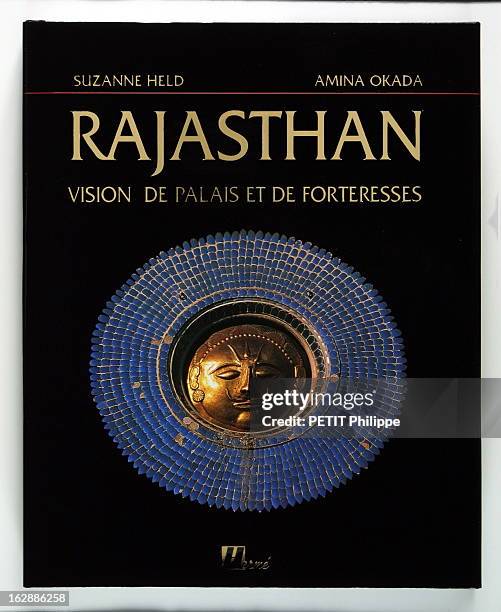 Evasion Books. Couverture du livre ' Rajasthan, vision de palais et de forteresses ' de Suzanne HELD et Amina OKADA aux éditions Hermé.