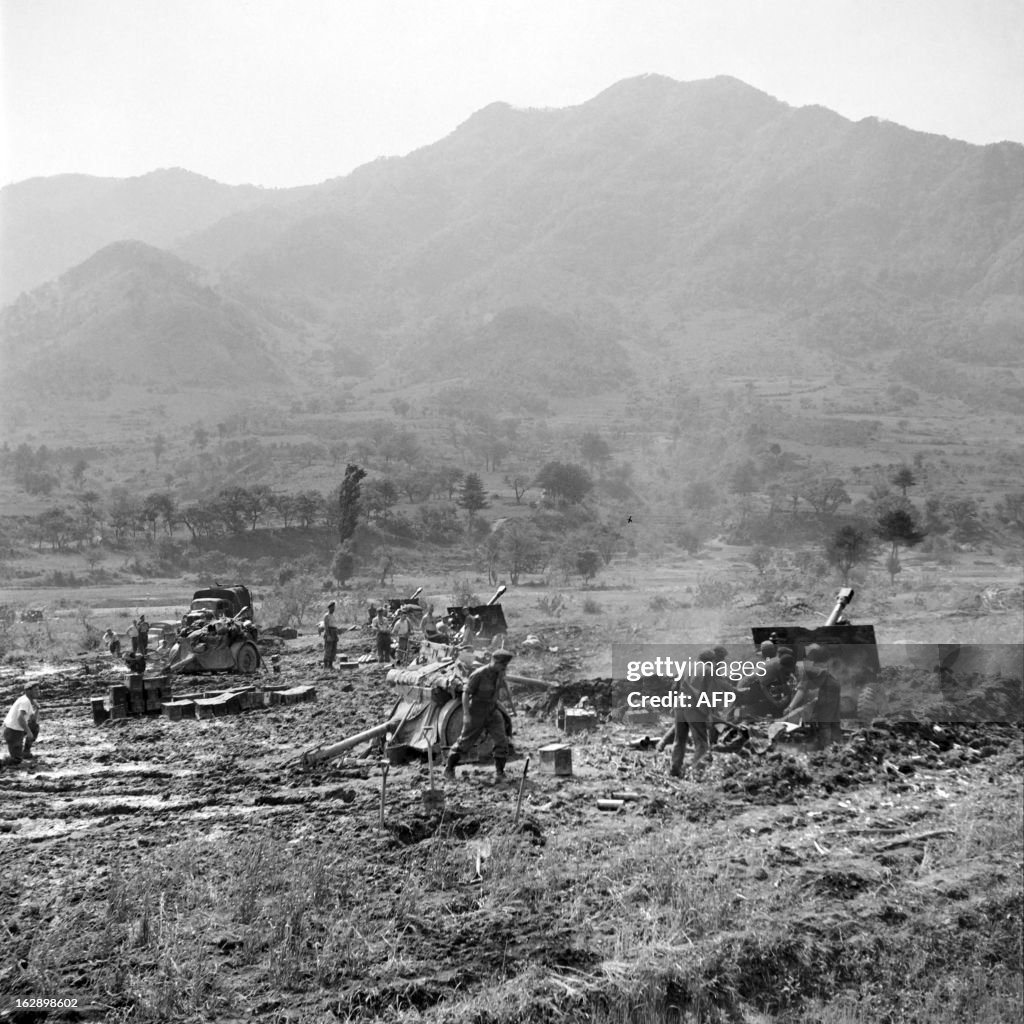 KOREAN WAR-TROOPS