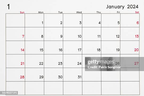 calendar desk 2024: january is the month for the organizer to plan and deadline with a white background. - maandelijkse gebeurtenis stockfoto's en -beelden
