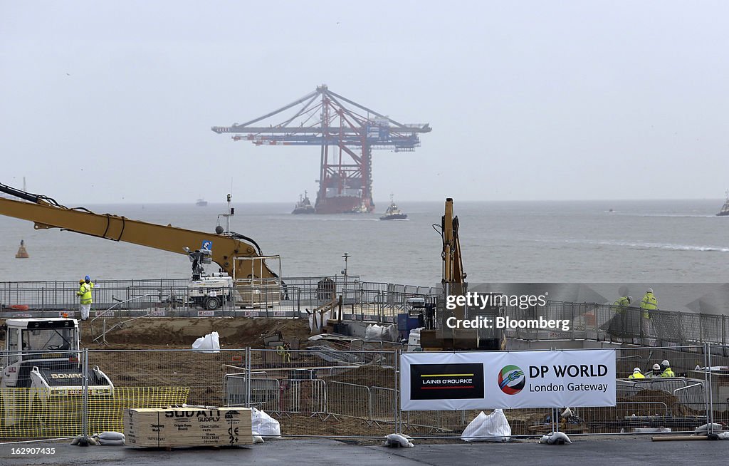 Ship to Shore Cranes Delivered To DP World's New London Gateway Port