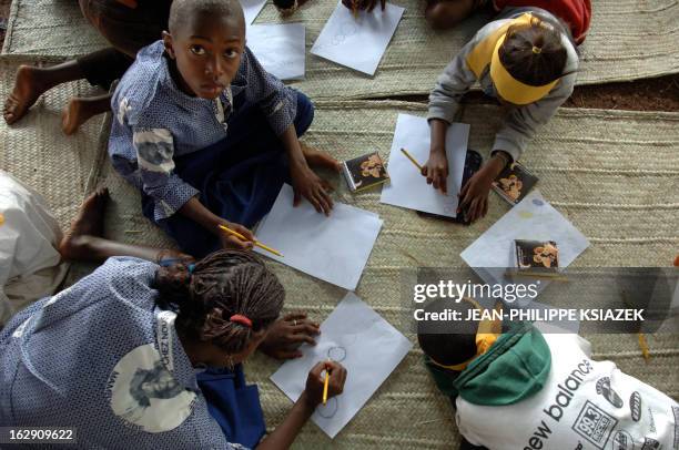 Kid Rally Drawing Kids Rally Drawing Photos and Premium High Res Pictures - Getty Images