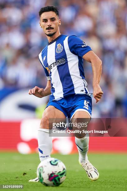 Stephen Eustaquio of FC Porto in action during the Liga Portugal Betclic match between FC Porto and SC Farense at Estadio do Dragao on August 20,...