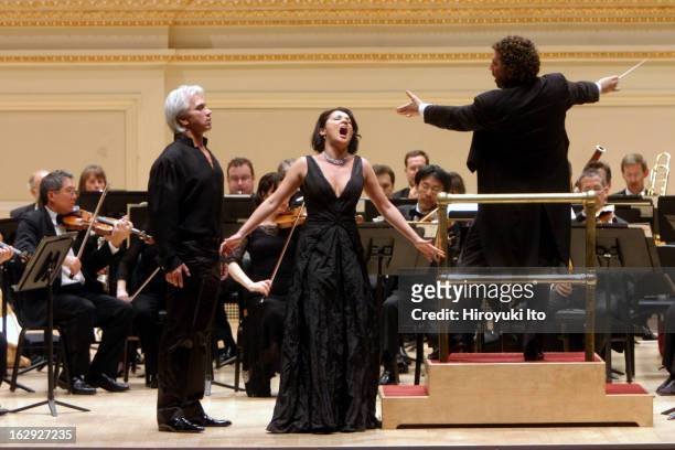 The soprano Anna Netrebko and the baritone Dmitri Hvorostovsky performing at Carnegie Hall on Wednesday night, May 30, 2007.Asher Fisch conducted the...