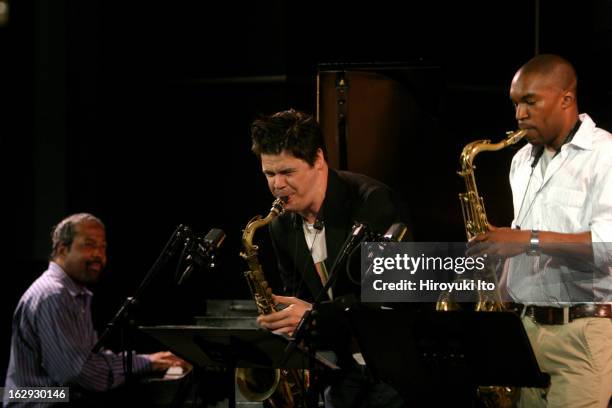 Eric Reed Trio 87 Dizzy Reed Stock Photos, High-Res Pictures, and Images - Getty Images