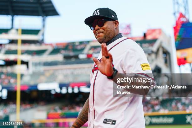 Andrew Jones during the alumni weekend red carpet roll call before the game against the San Francisco Giants at Truist Park on August 18, 2023 in...