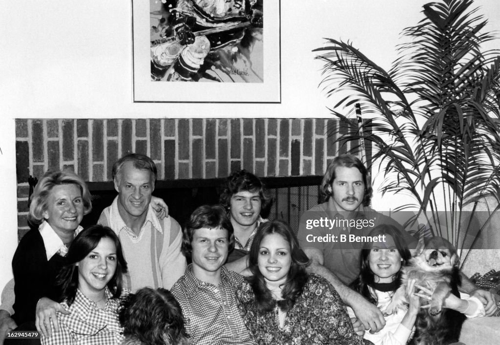 Colleen Howe Gordie Howe and his family, Colleen Joffa Howe, Cathy Howe, Mark ...