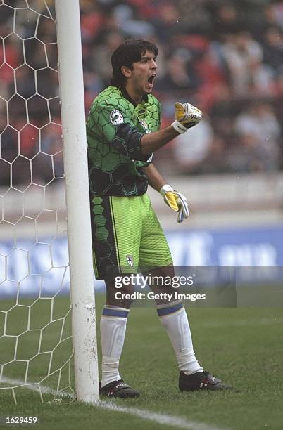 Gianluigi Buffon of Parma shouts at his defence during the Serie A match against Inter Milan at the Giuseppe Meazza Stadium in Milan, Italy. Inter...