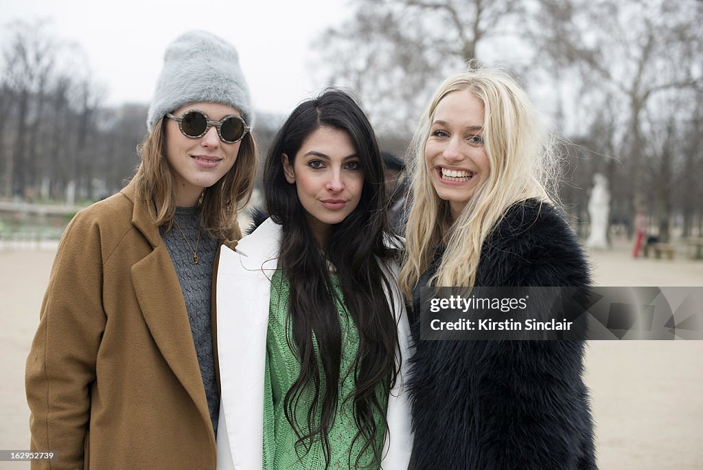 Street Style On March 01, 2013 - Paris Fashion Week