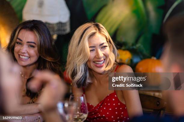 best friends and wine - eyebrow slit stock pictures, royalty-free photos & images