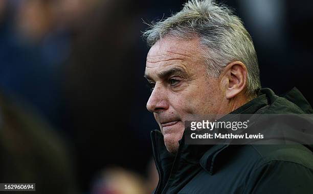 Dave Jones, manager of Sheffield Wednesday looks on during the npower Championship match between Sheffield Wednesday and Nottingham Forest at...