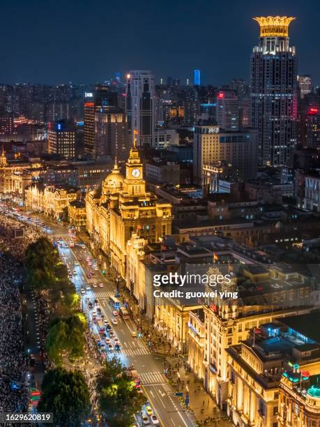 classic history magnificent color - the bund - 上海 stock pictures, royalty-free photos & images