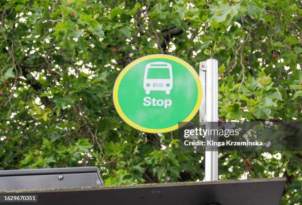 bus stop - autobus stock pictures, royalty-free photos & images