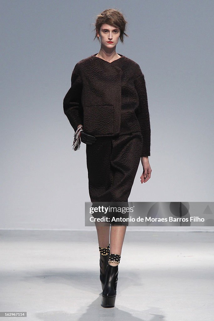 Veronique Leroy - Runway - PFW F/W 2013