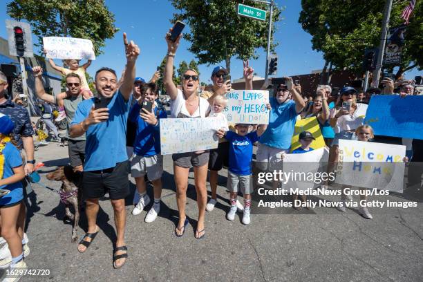 El Segundo, CA The El Segundo Little League team is welcomed home Monday, Aug 28 after they won the Little League World Series with a 6-5 victory...